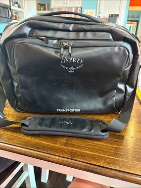 OSPREY Black Transporter Messenger Shoulder Bag